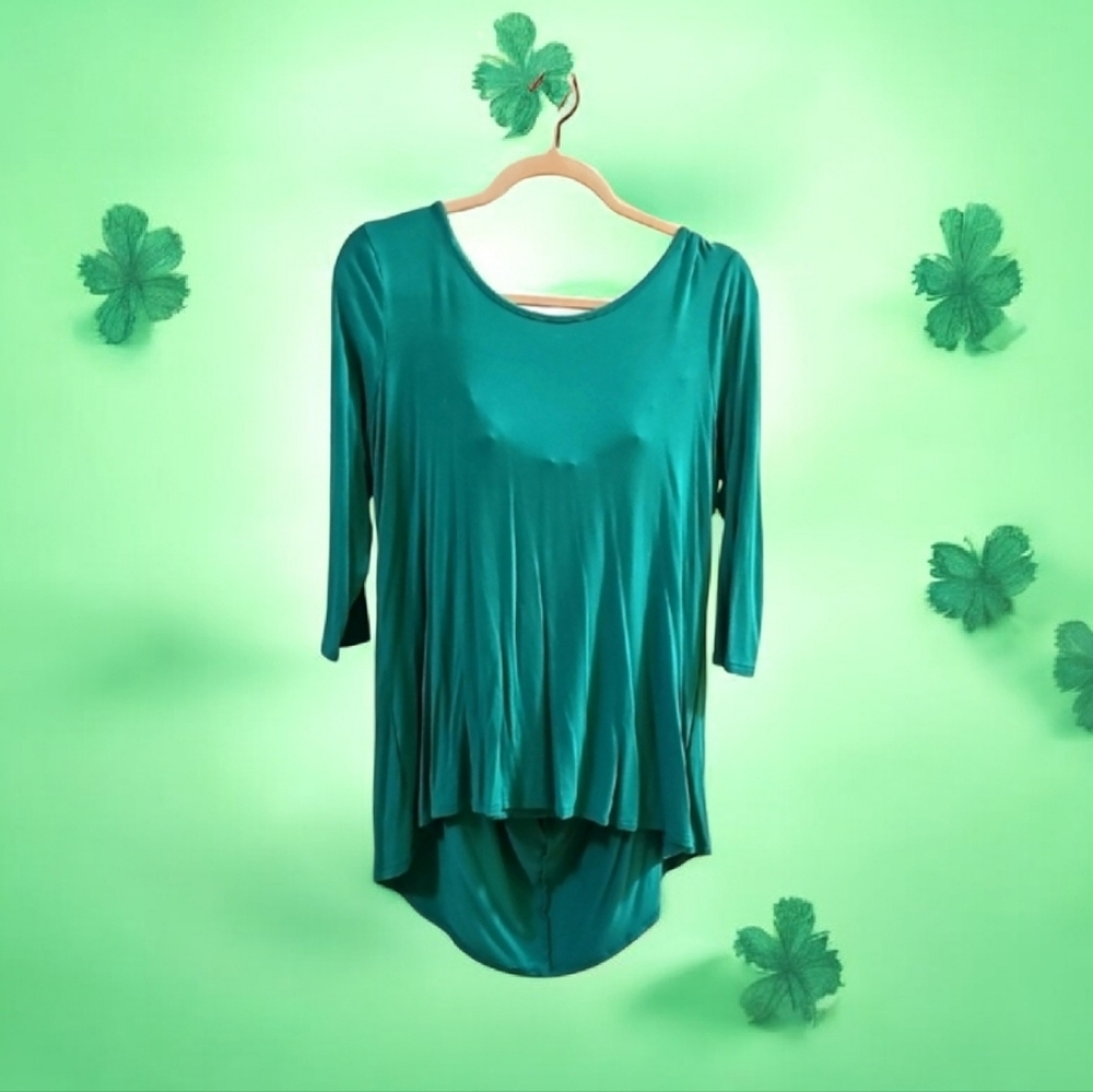 Green Women's Top sexy open back size Med runs large by Kate & Mallory